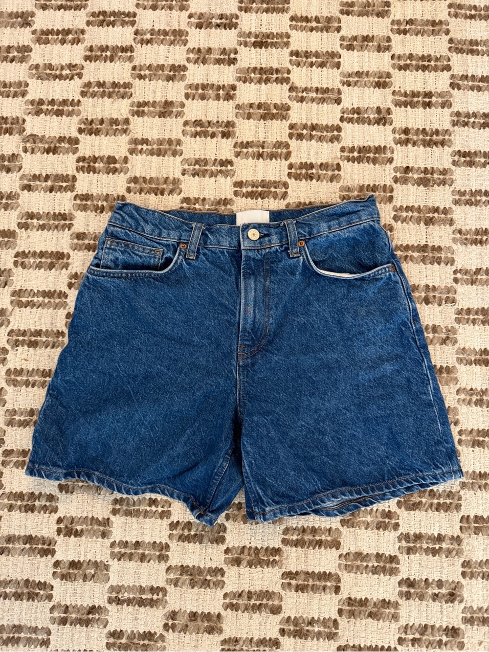 Reformation Raye Shorts - Picture 4 of 6
